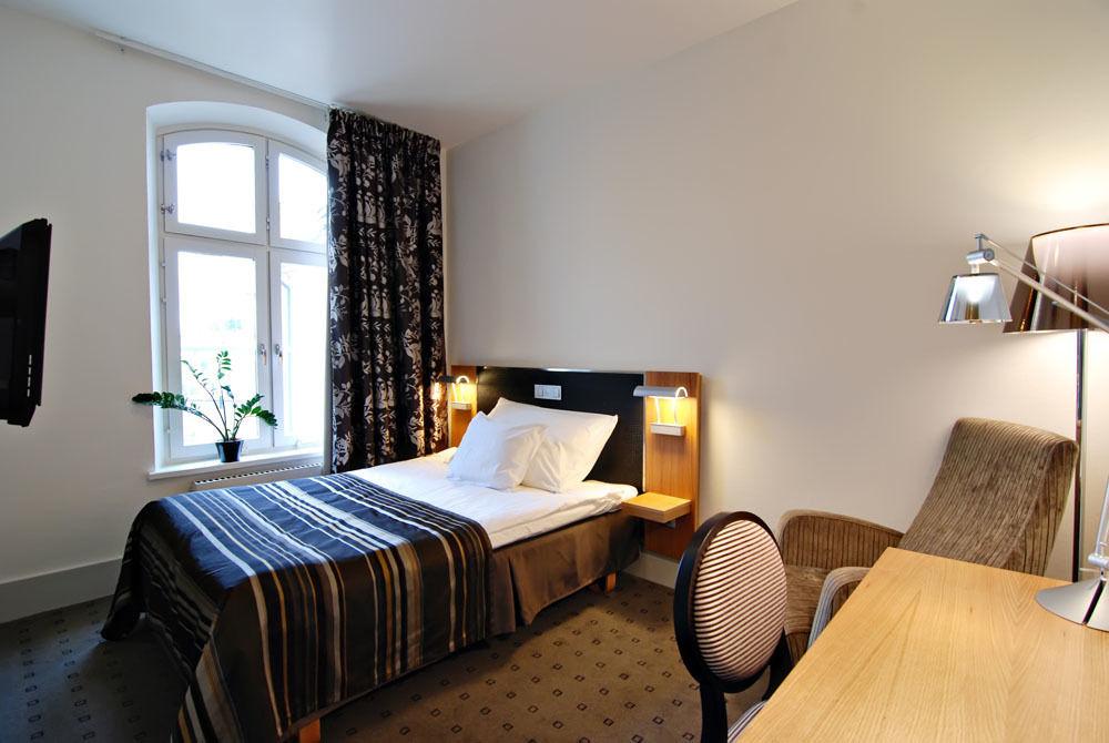 Home Hotel Bilan Карлстад Екстериор снимка