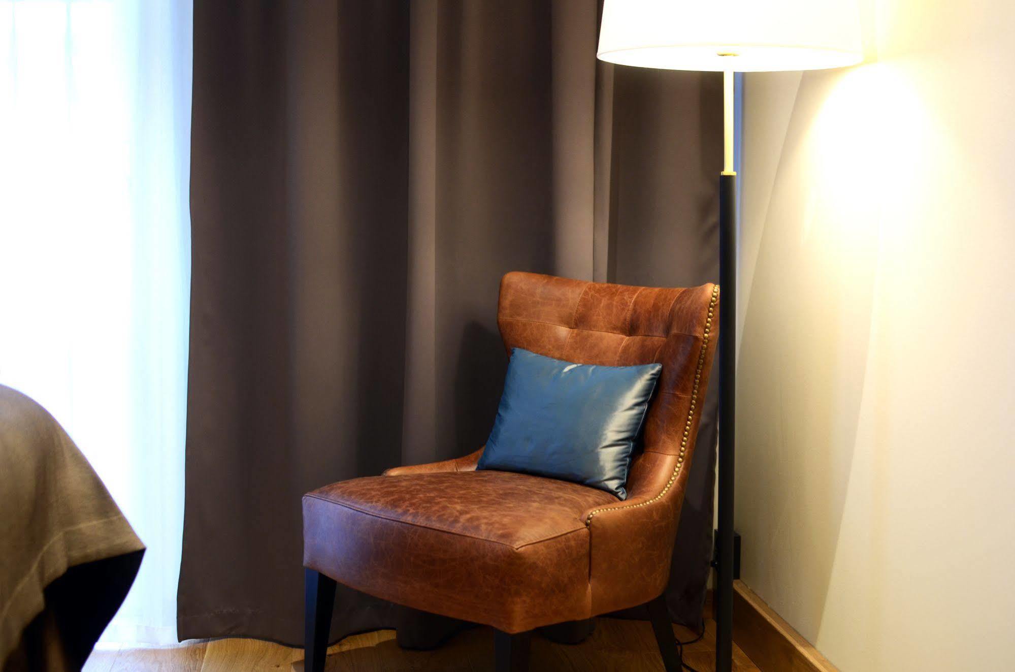 Home Hotel Bilan Карлстад Екстериор снимка