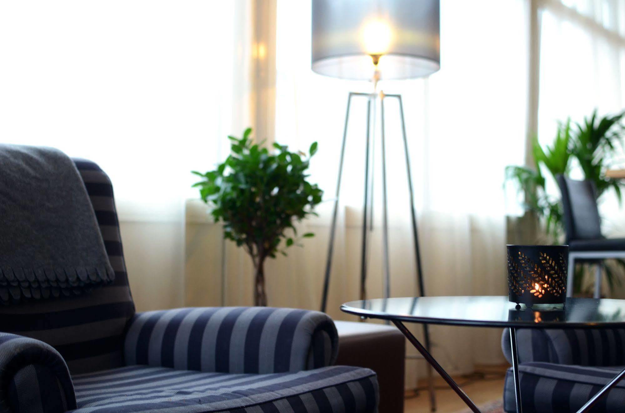 Home Hotel Bilan Карлстад Екстериор снимка