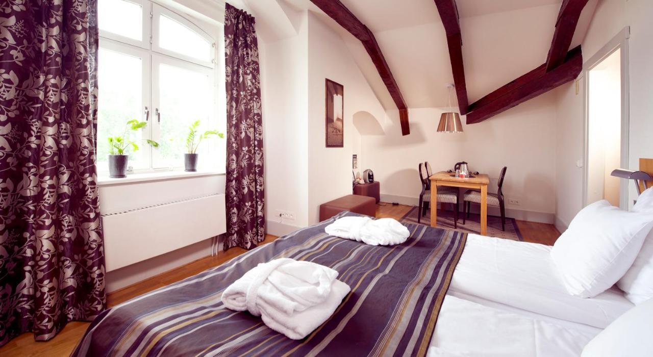 Home Hotel Bilan Карлстад Екстериор снимка